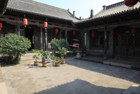 北京四合院的历史演变与文化传承