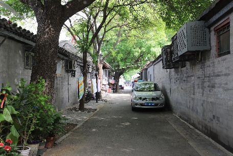 炒豆胡同 - 位于北京市东城区交道口地区，充满历史韵味的老北京胡同